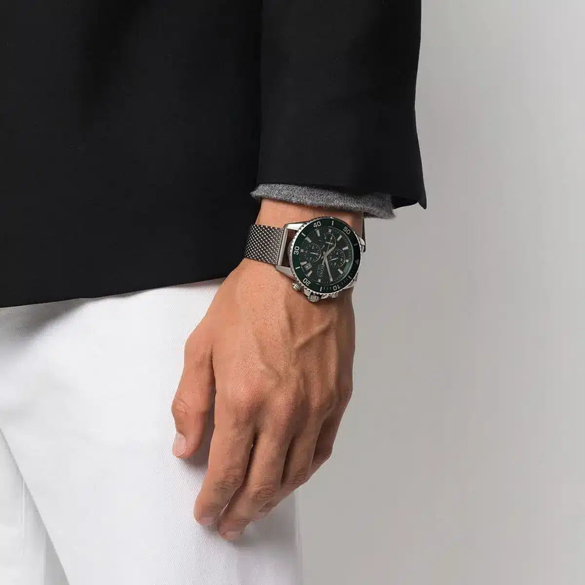 Men's Hugo Boss Analog Green Dial  Watch-1513905