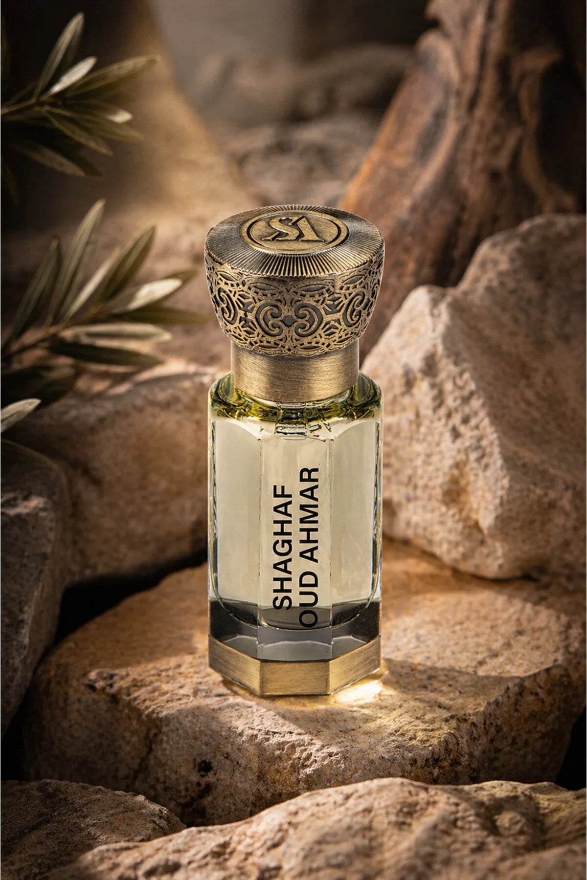 SWISS ARABIAN - SHAGHAF OUD AHMAR CONCENTRATED PERFUME OIL 25ML