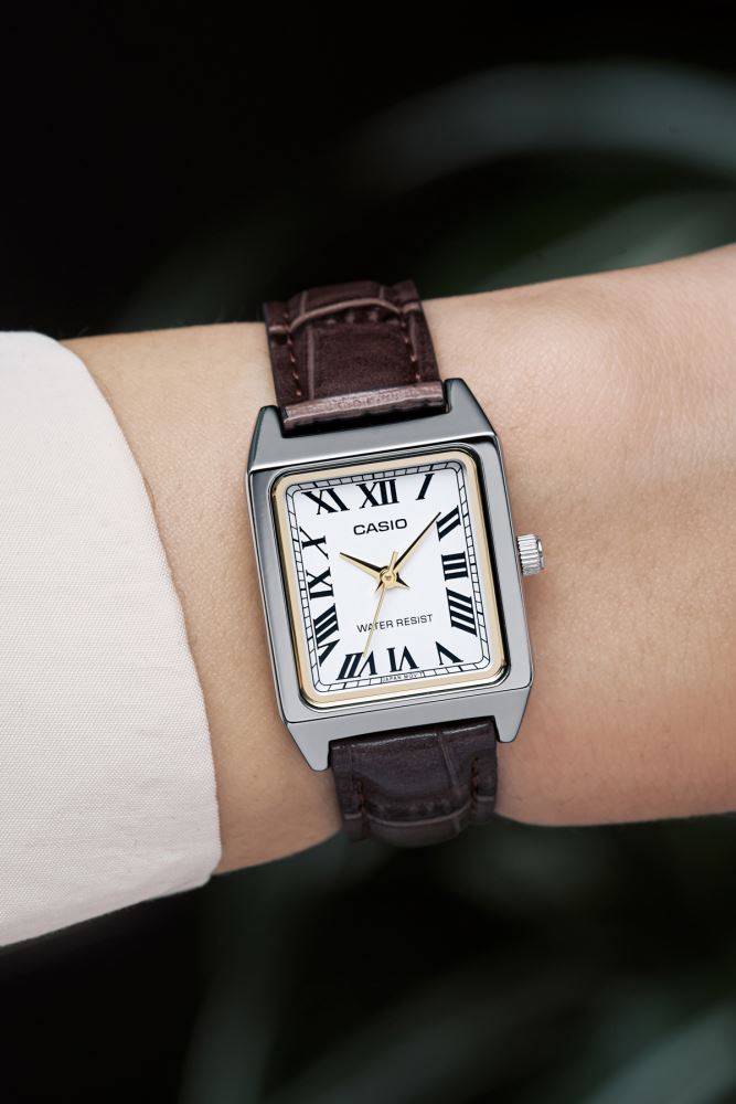 Women's Casio Slim Brown Leather Watch - LTP-V007L-7B2UDF