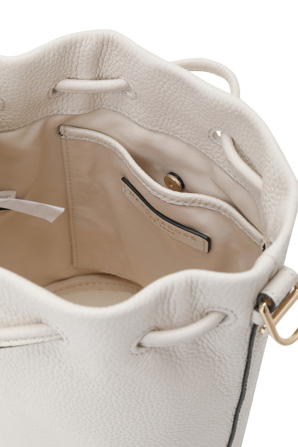 Marc Jacobs Drawstring Leather Marshmallow Bag - 4R3HCR013H02