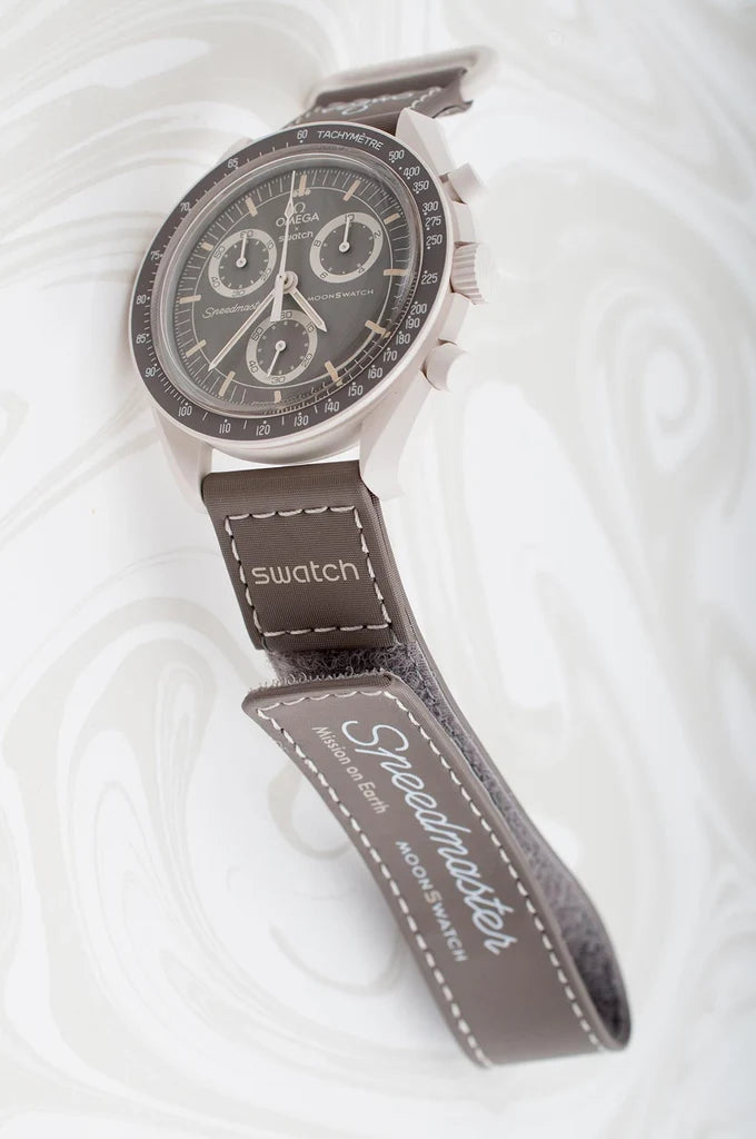 Men's Omega X Swatch MoonSwatch Mission to Earth Phase 42mm - SO33T103
