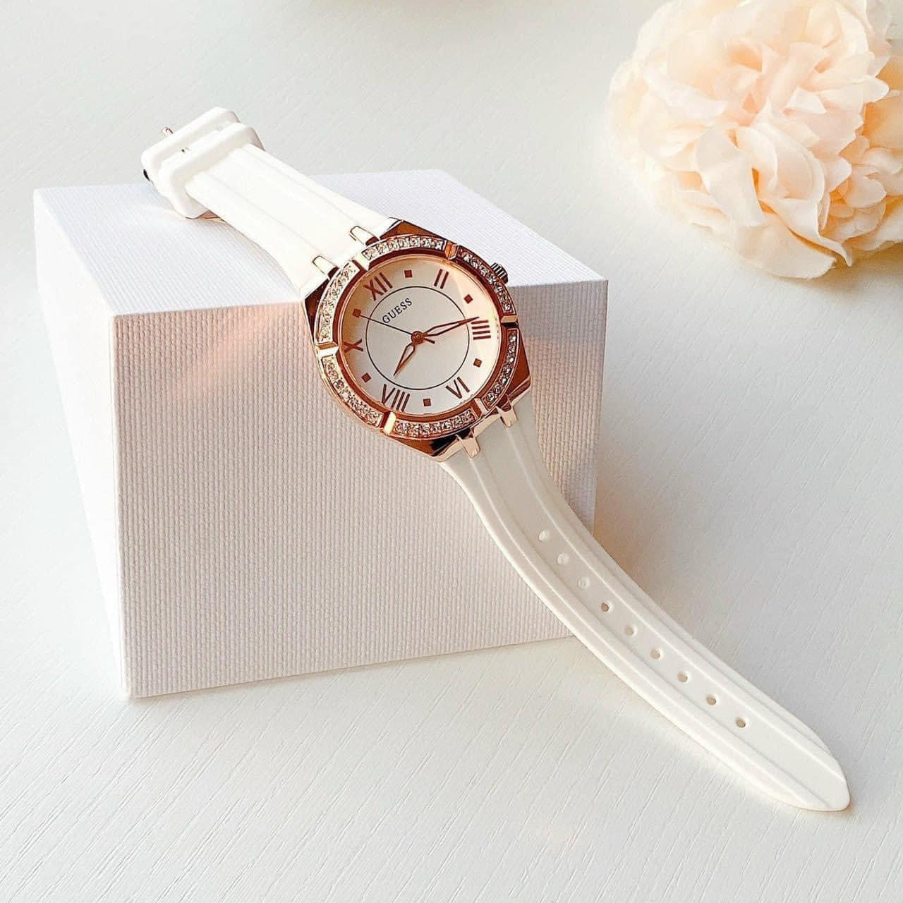 Women's GUESS Analog Watch - GW0034L2